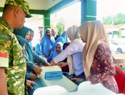 Sehat Bersama, Tumbuh Bersama : Babinsa Ramil 13 Sibulue Kodim 1407/Bone Dampingi Kegiatan Posyandu